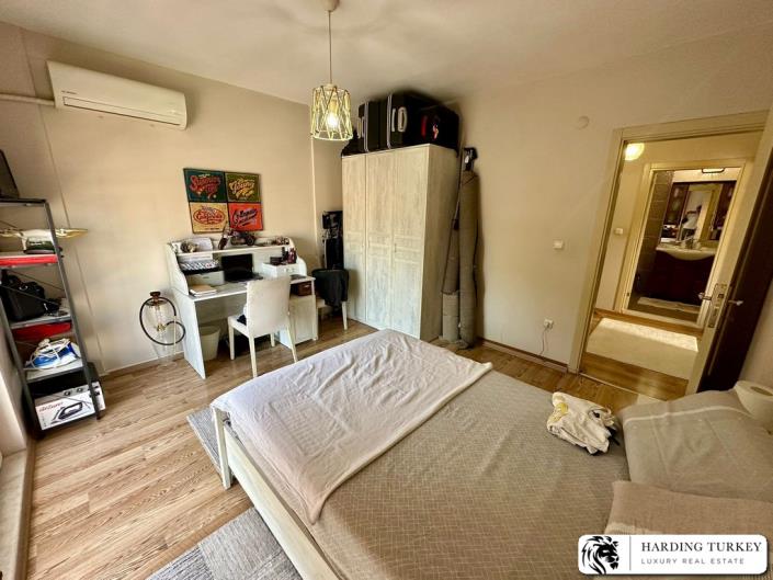 Image No.27-3 Bed Semi-Detached for sale