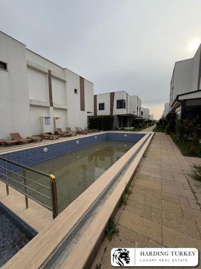 Image No.20-3 Bed Semi-Detached for sale