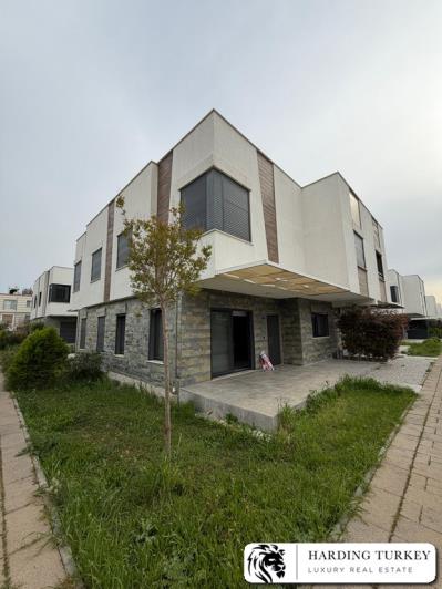 Image No.21-3 Bed Semi-Detached for sale