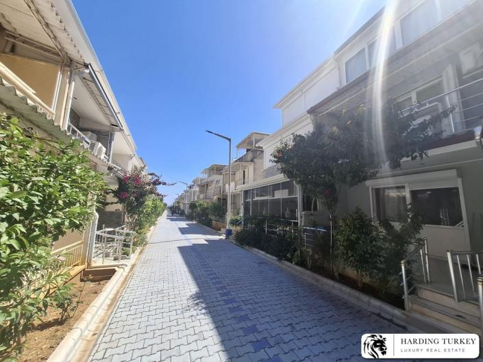 Image No.30-3 Bed Semi-Detached for sale