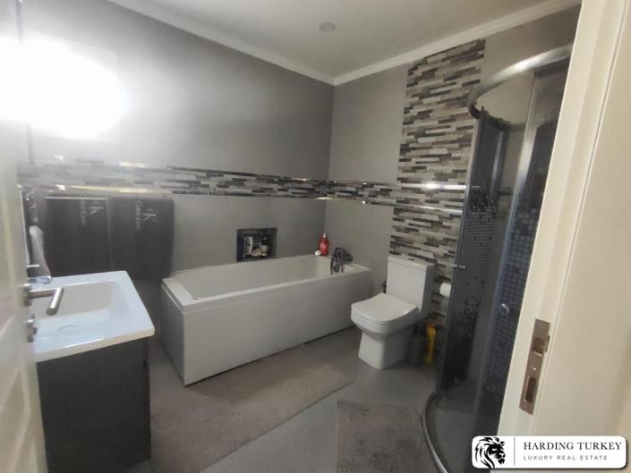 Image No.15-3 Bed Duplex for sale
