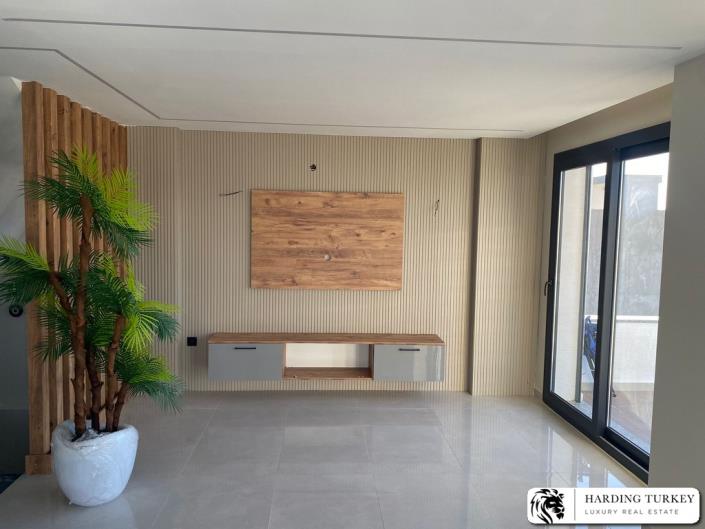 Image No.22-4 Bed Semi-Detached for sale
