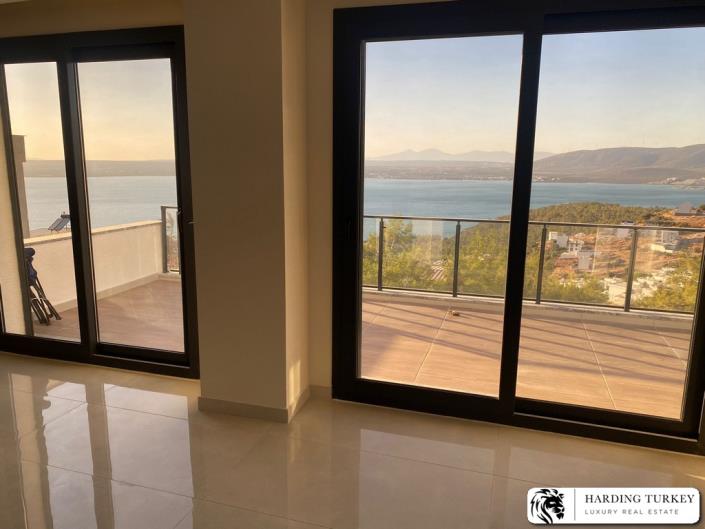 Image No.29-4 Bed Semi-Detached for sale