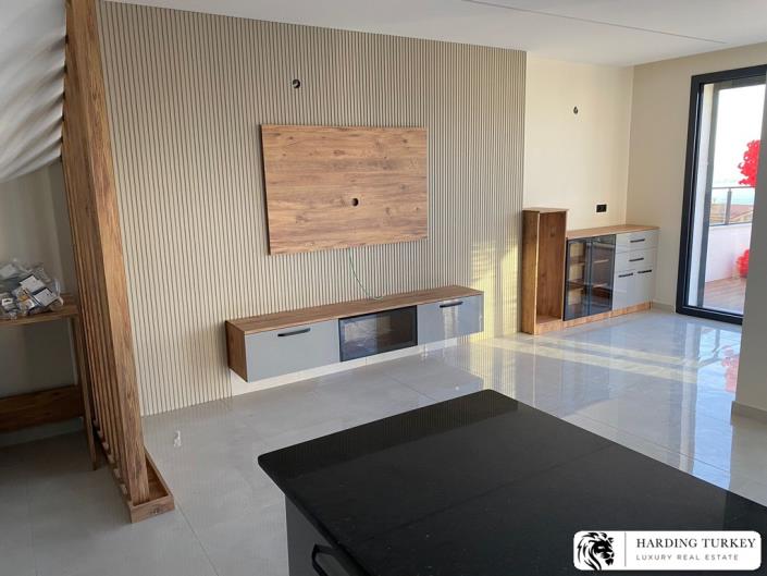 Image No.30-4 Bed Semi-Detached for sale