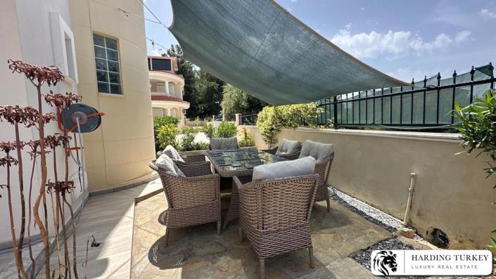 Image No.11-4 Bed Villa / Detached for sale