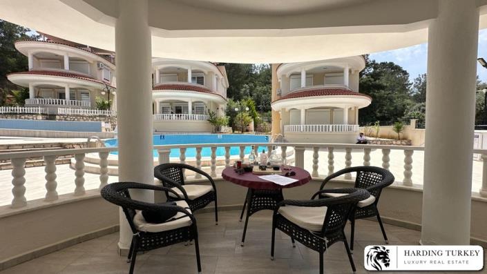 Image No.17-4 Bed Villa / Detached for sale
