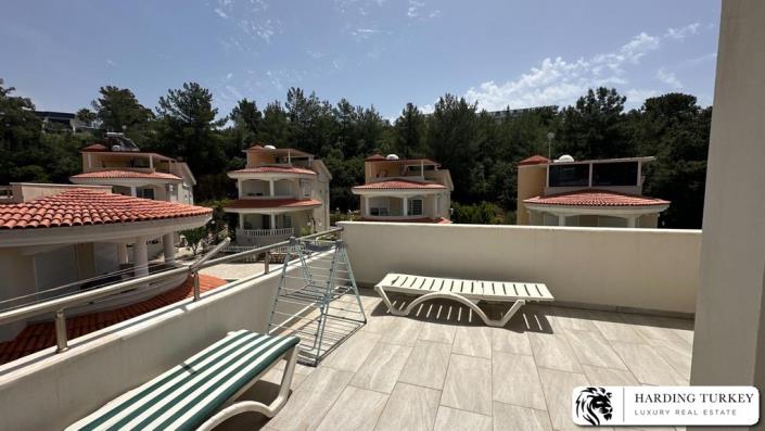Image No.47-4 Bed Villa / Detached for sale
