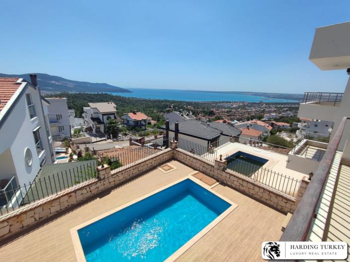 Image No.8-6 Bed Villa / Detached for sale