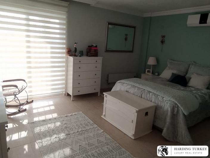 Image No.19-4 Bed Villa / Detached for sale