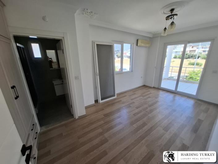 Image No.23-3 Bed Villa / Detached for sale