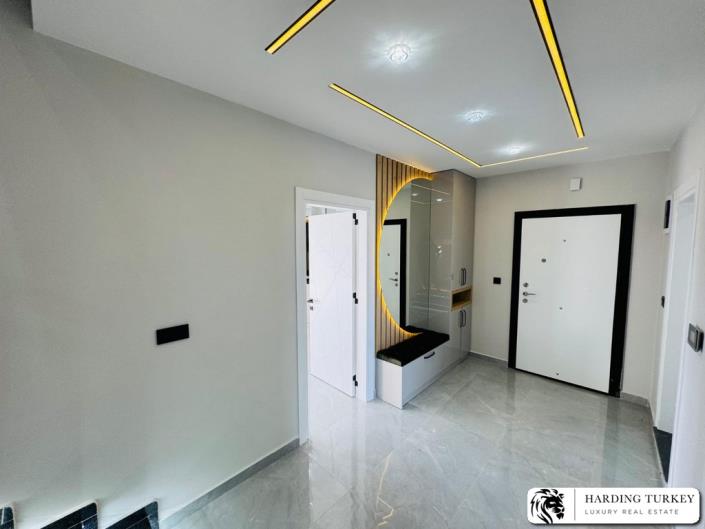 Image No.10-4 Bed Semi-Detached for sale