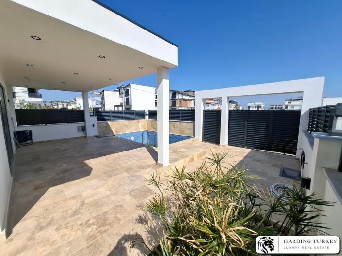Image No.2-3 Bed Semi-Detached for sale