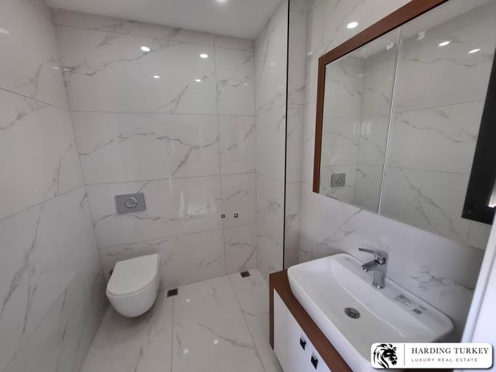 Image No.12-3 Bed Semi-Detached for sale