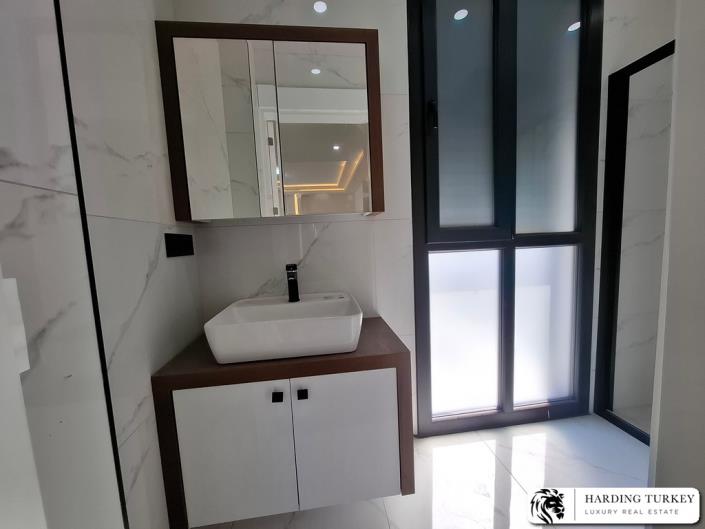 Image No.16-3 Bed Semi-Detached for sale
