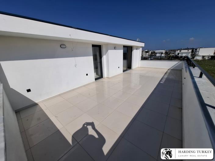 Image No.26-3 Bed Semi-Detached for sale