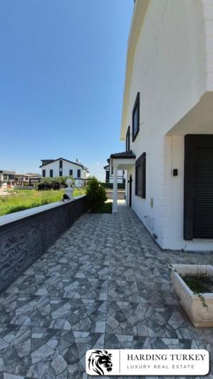Image No.4-Villa / Détaché de 4 chambres à vendre à Altinkum