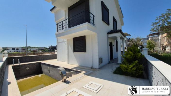 Image No.3-Villa / Détaché de 4 chambres à vendre à Altinkum