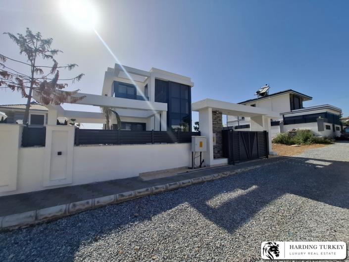Image No.2-3 Bed Villa / Detached for sale