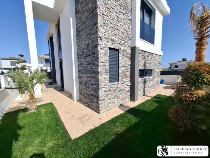 Image No.12-3 Bed Villa / Detached for sale