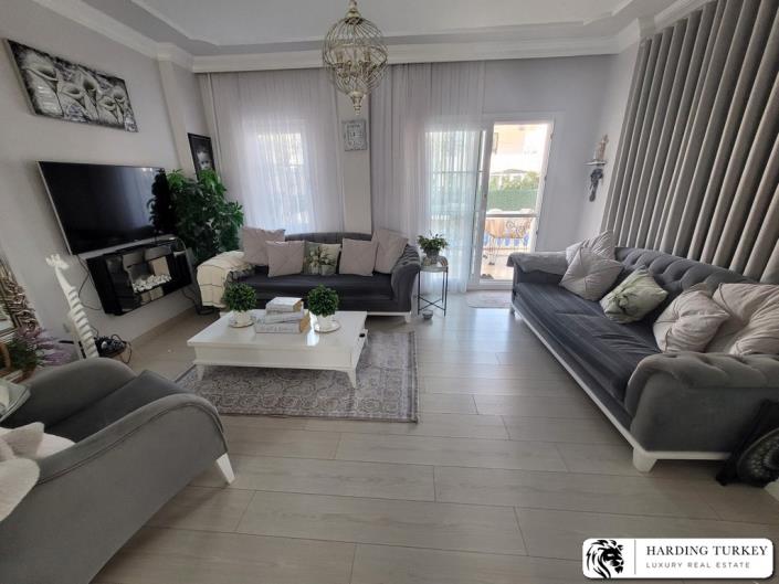 Image No.27-4 Bed Semi-Detached for sale