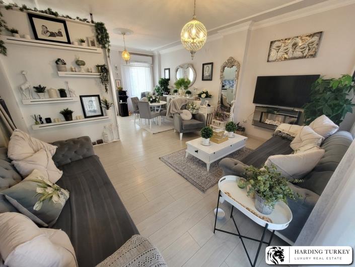 Image No.28-4 Bed Semi-Detached for sale