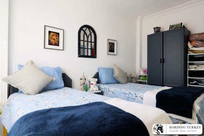 Image No.41-4 Bed Semi-Detached for sale