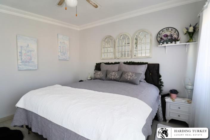 Image No.48-4 Bed Semi-Detached for sale