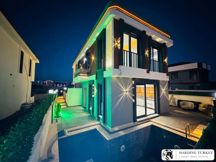 Image No.2-2 Bed Semi-Detached for sale