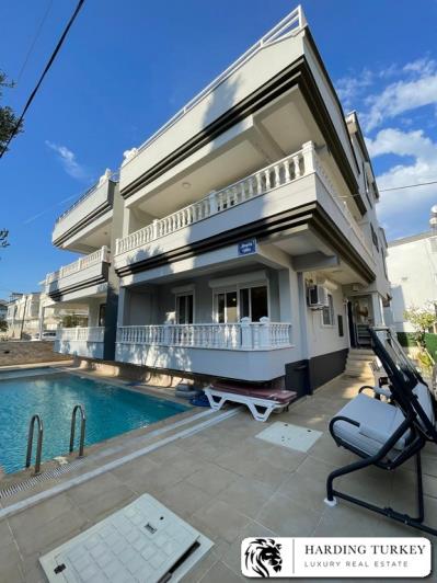 Image No.8-4 Bed Semi-Detached for sale