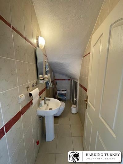 Image No.21-4 Bed Semi-Detached for sale
