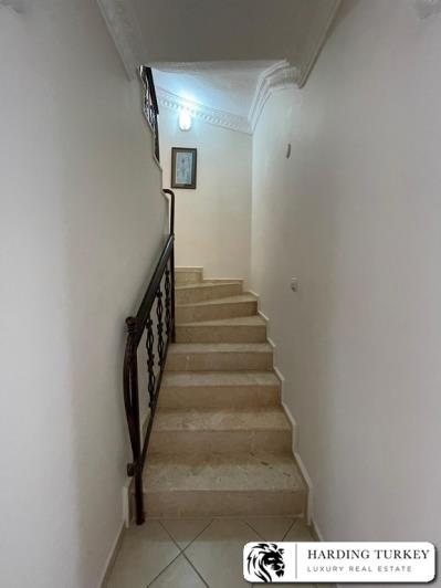 Image No.27-4 Bed Semi-Detached for sale