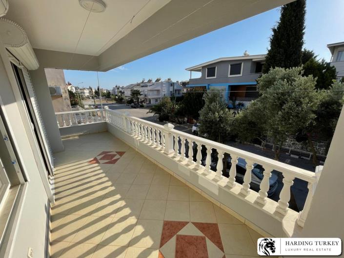 Image No.35-4 Bed Semi-Detached for sale