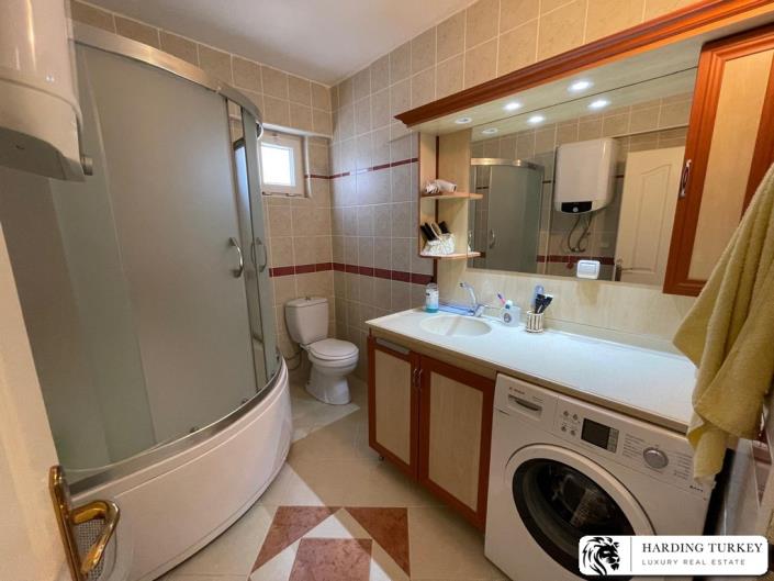Image No.37-4 Bed Semi-Detached for sale