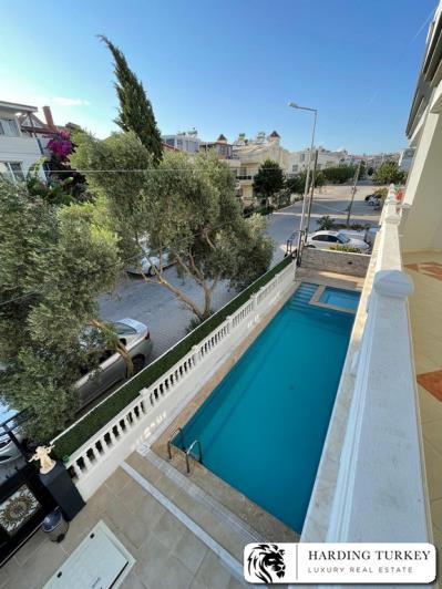 Image No.38-4 Bed Semi-Detached for sale