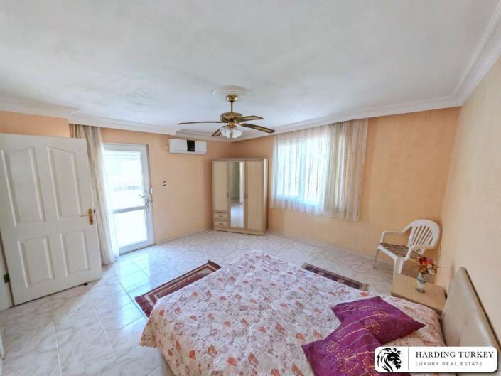 Image No.30-4 Bed Duplex for sale