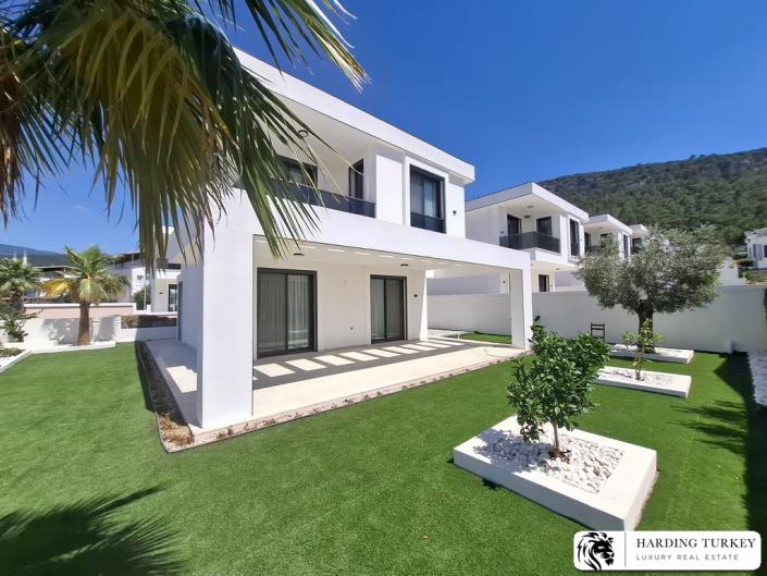Image No.8-3 Bed Villa / Detached for sale