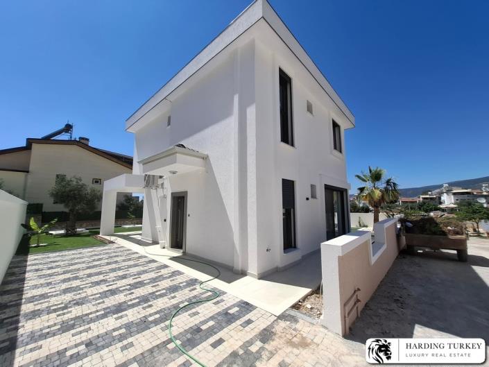 Image No.13-3 Bed Villa / Detached for sale