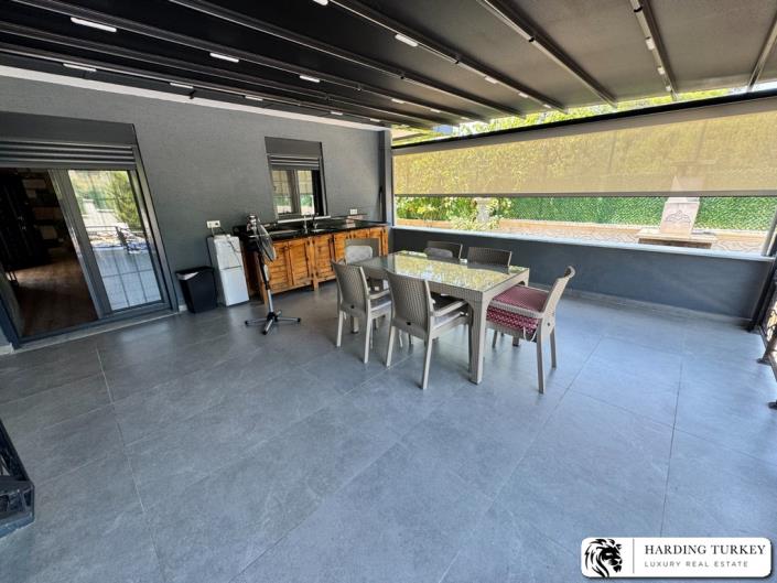 Image No.5-5 Bed Villa / Detached for sale
