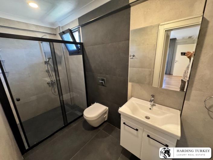 Image No.27-5 Bed Villa / Detached for sale