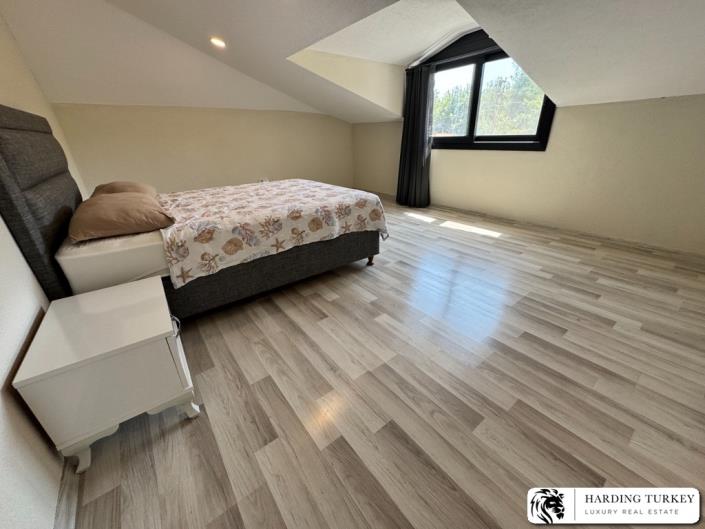 Image No.33-5 Bed Villa / Detached for sale