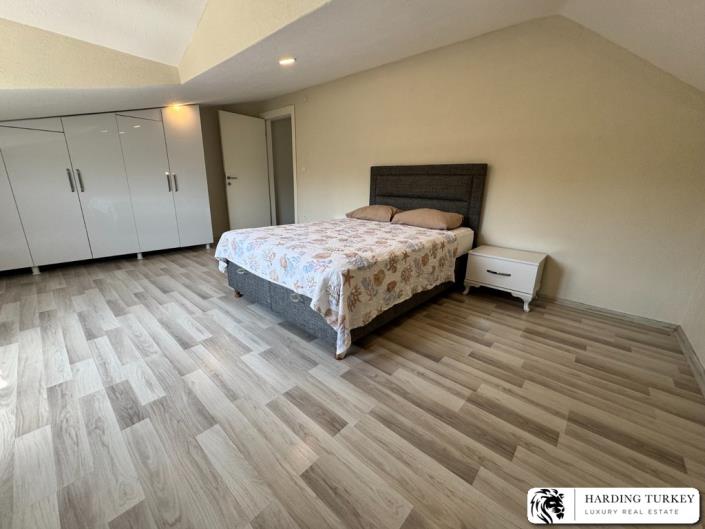 Image No.35-5 Bed Villa / Detached for sale