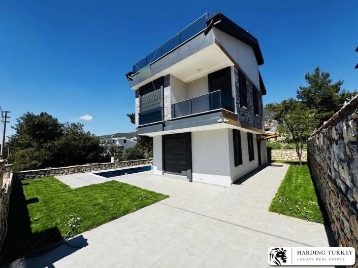 Image No.2-4 Bed Villa / Detached for sale