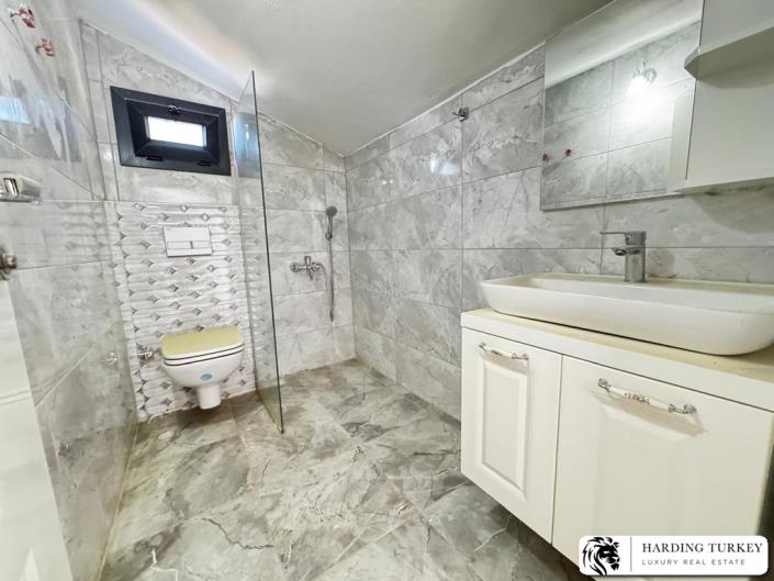Image No.24-4 Bed Villa / Detached for sale