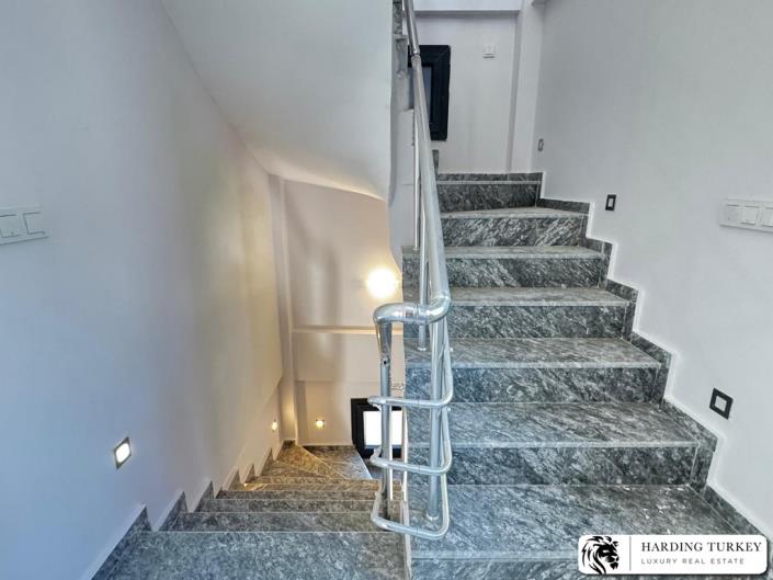 Image No.23-4 Bed Villa / Detached for sale