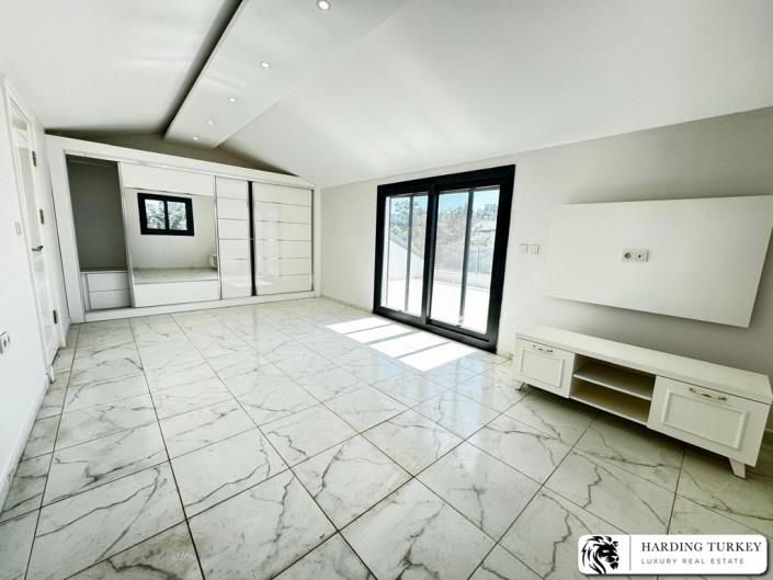 Image No.26-4 Bed Villa / Detached for sale