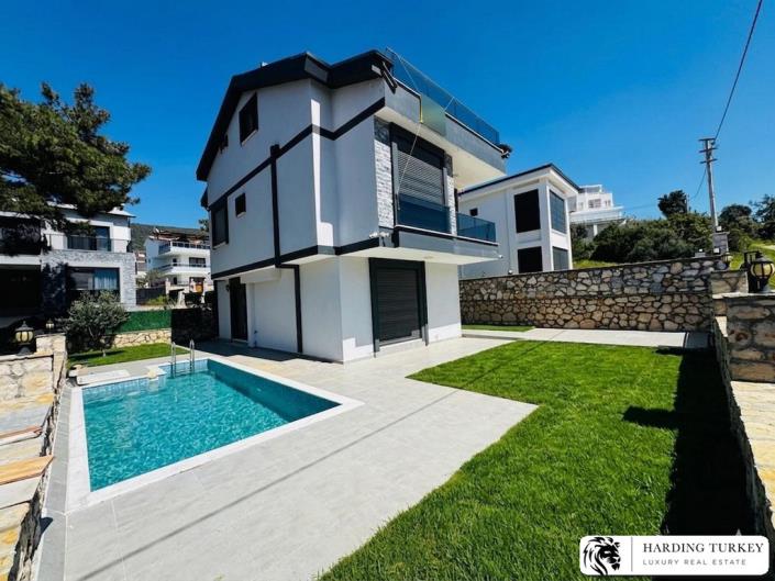 Image No.3-4 Bed Villa / Detached for sale