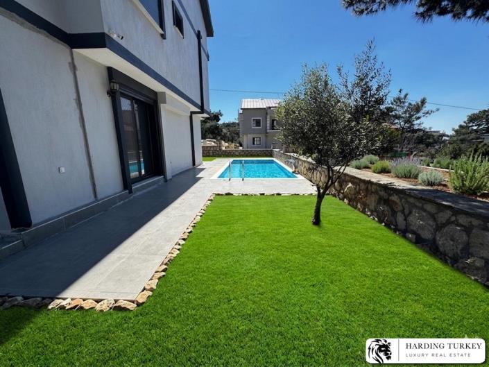 Image No.32-4 Bed Villa / Detached for sale