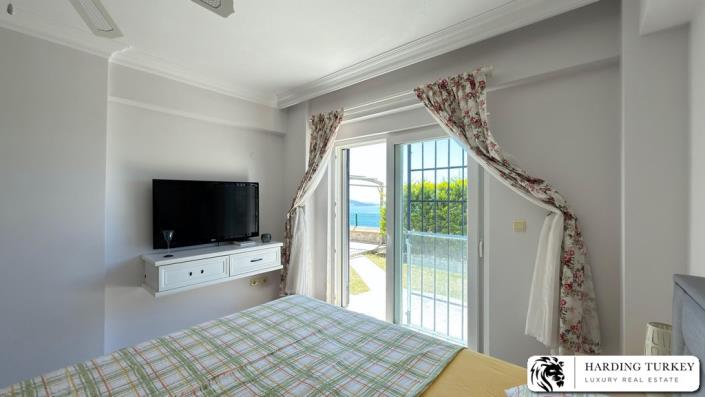 Image No.45-3 Bed Duplex for sale