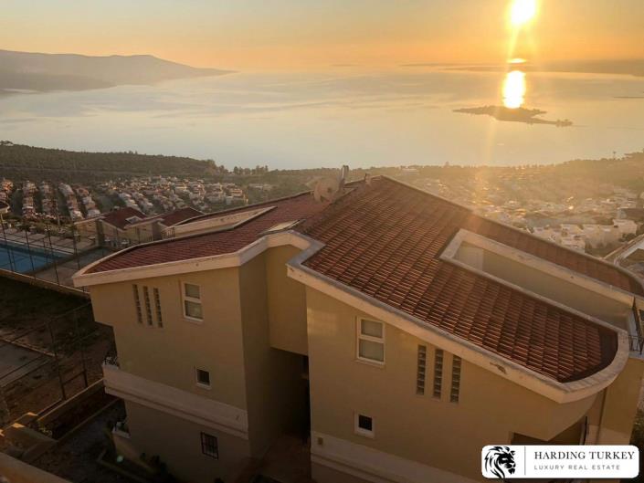 Image No.54-3 Bed Duplex for sale