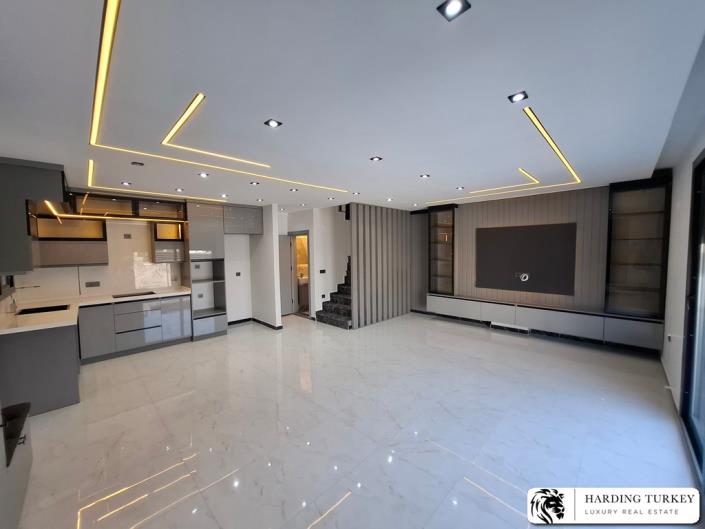 Image No.9-3 Bed Semi-Detached for sale